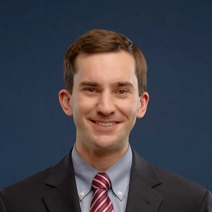 Headshot of faculty member Andrew Dierkes