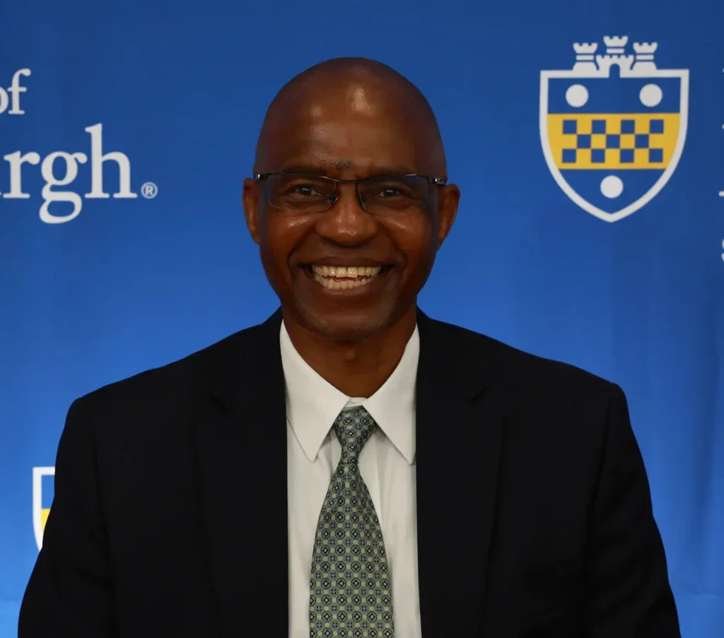 Headshot of faculty member Julius Kitutu
