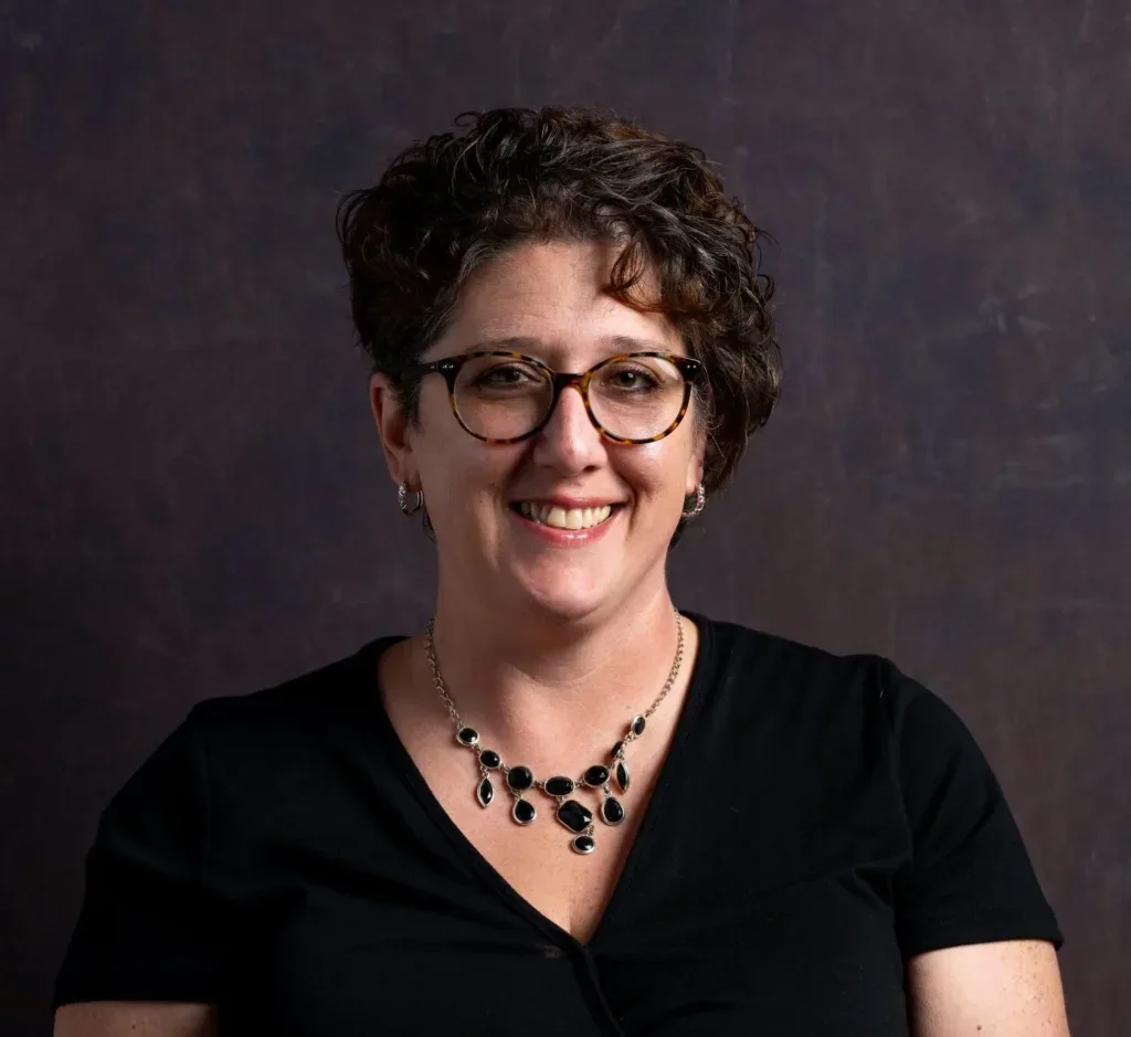Headshot of faculty member Tracey O'Brien