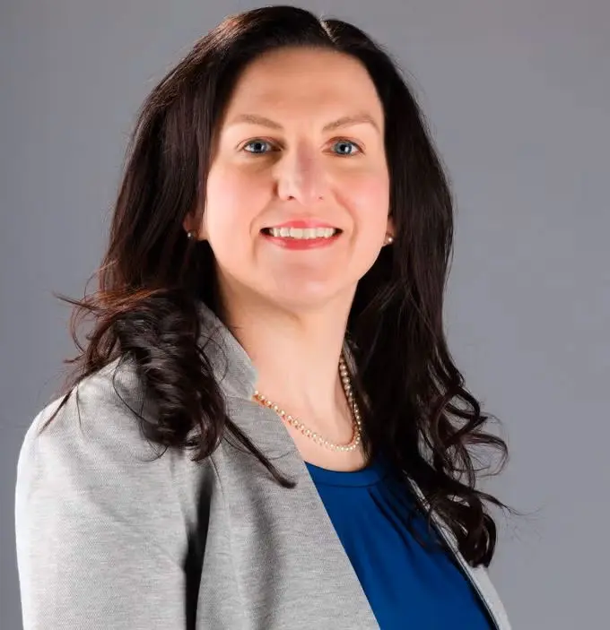 Headshot of faculty member Edwards
