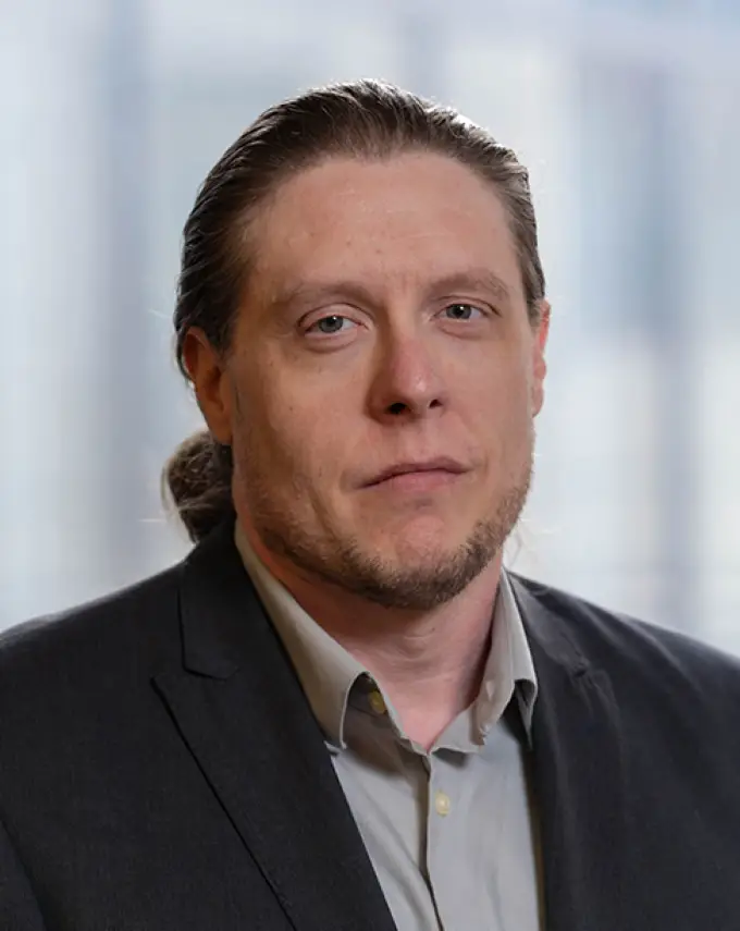 Headshot of faculty member Josh Palmer