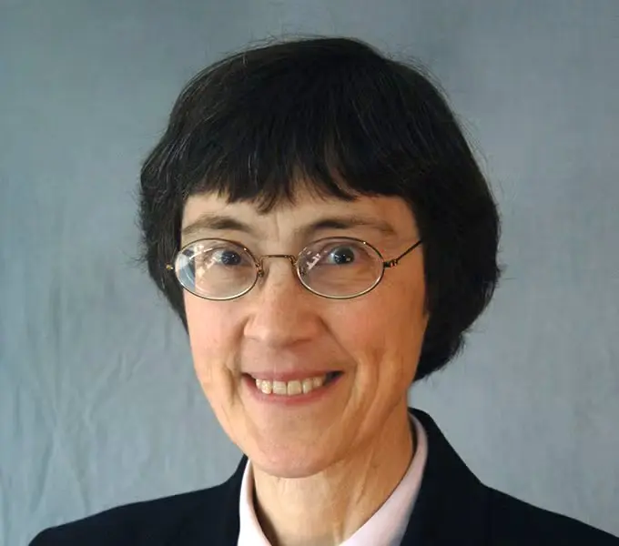 Headshot of faculty member Judith Erlen