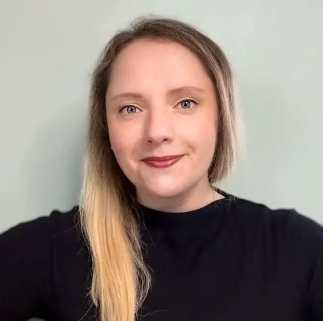 Headshot of faculty member Karina Kraevsky