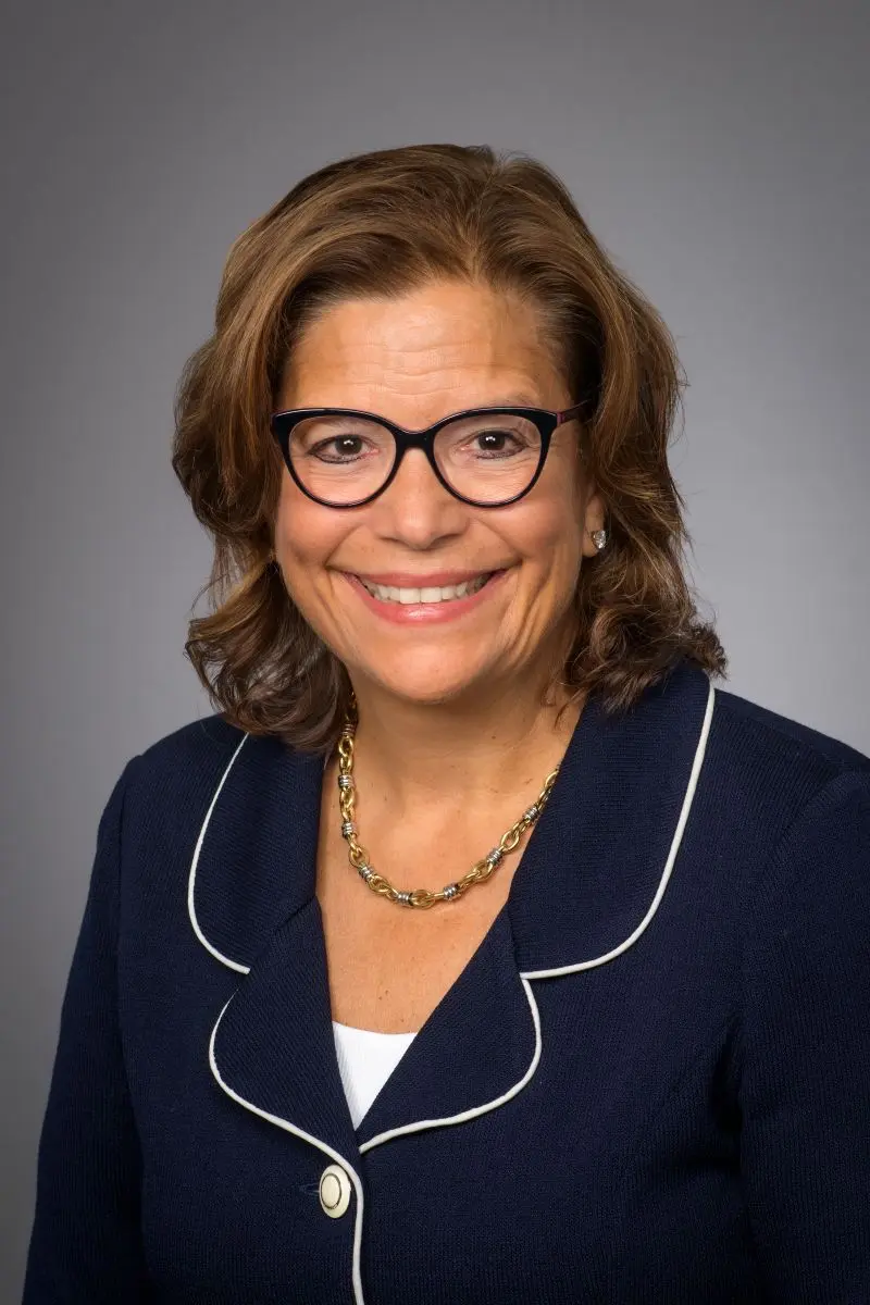 alumna Melanie Heuston